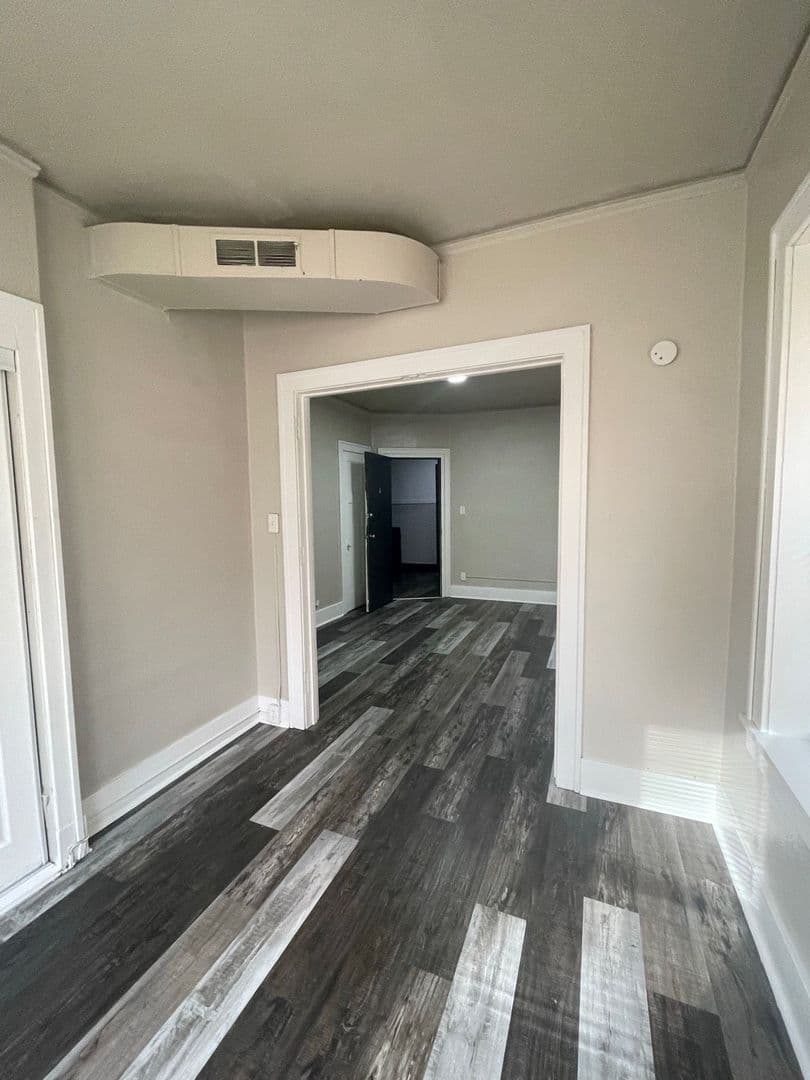 Sioux City Apartment: 301 21st Street