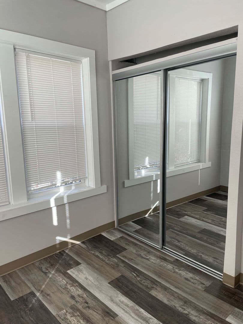 Sioux City Apartment: 301 21st Street