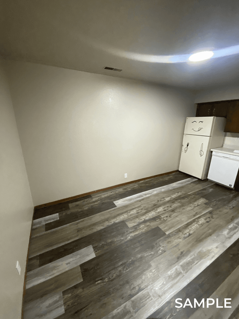 So Sioux City Apartment: 300-310 W 33rd St