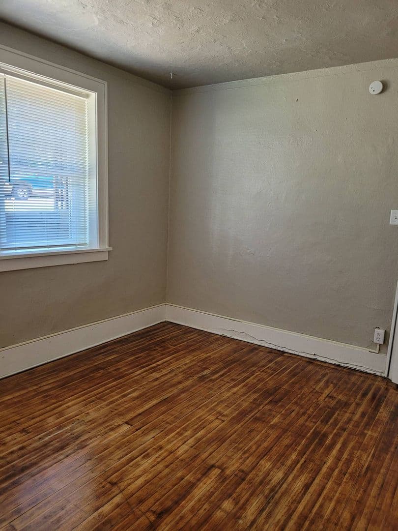 Sioux City Apartment: 301 21st Street