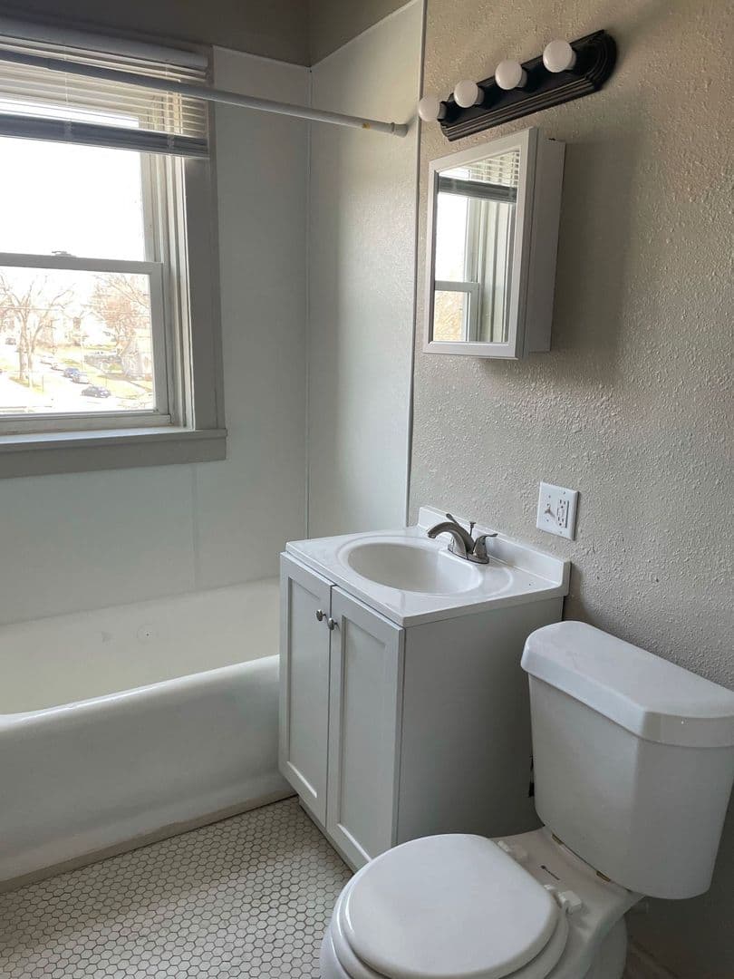 Sioux City Apartment: 301 21st Street