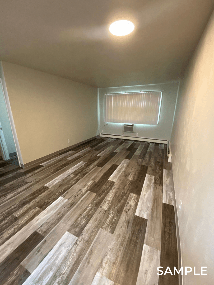 So Sioux City Apartment: 300-310 W 33rd St