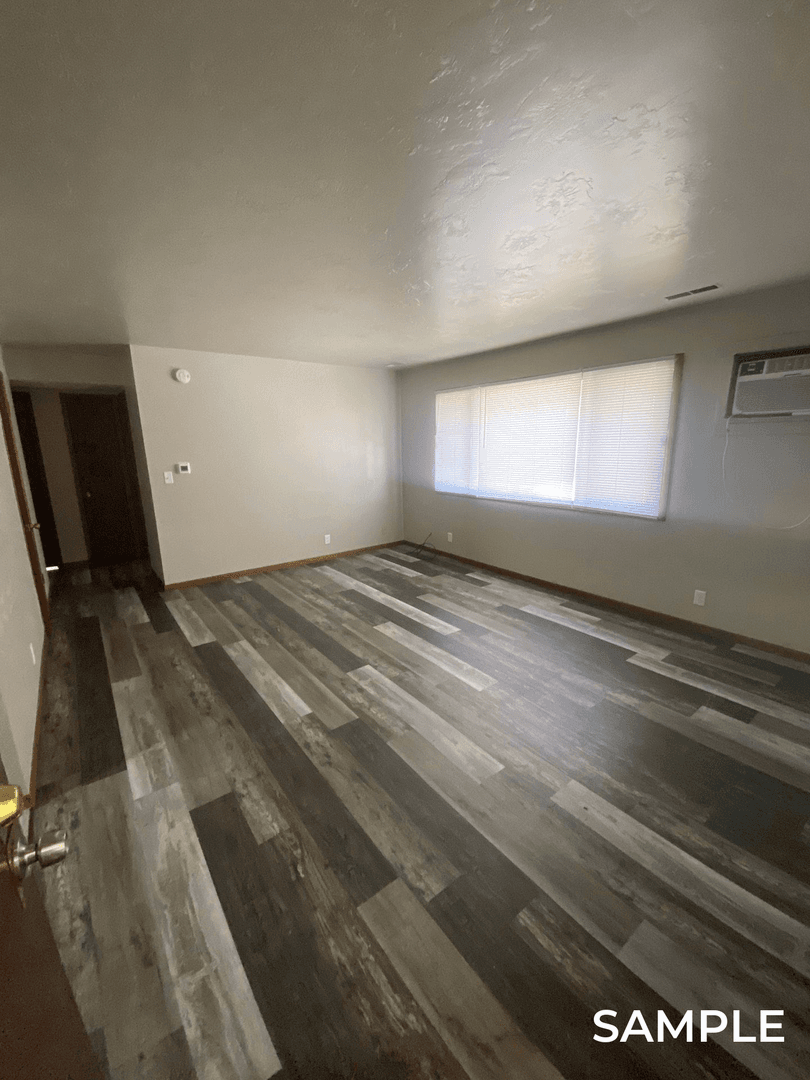 So Sioux City Apartment: 300-310 W 33rd St