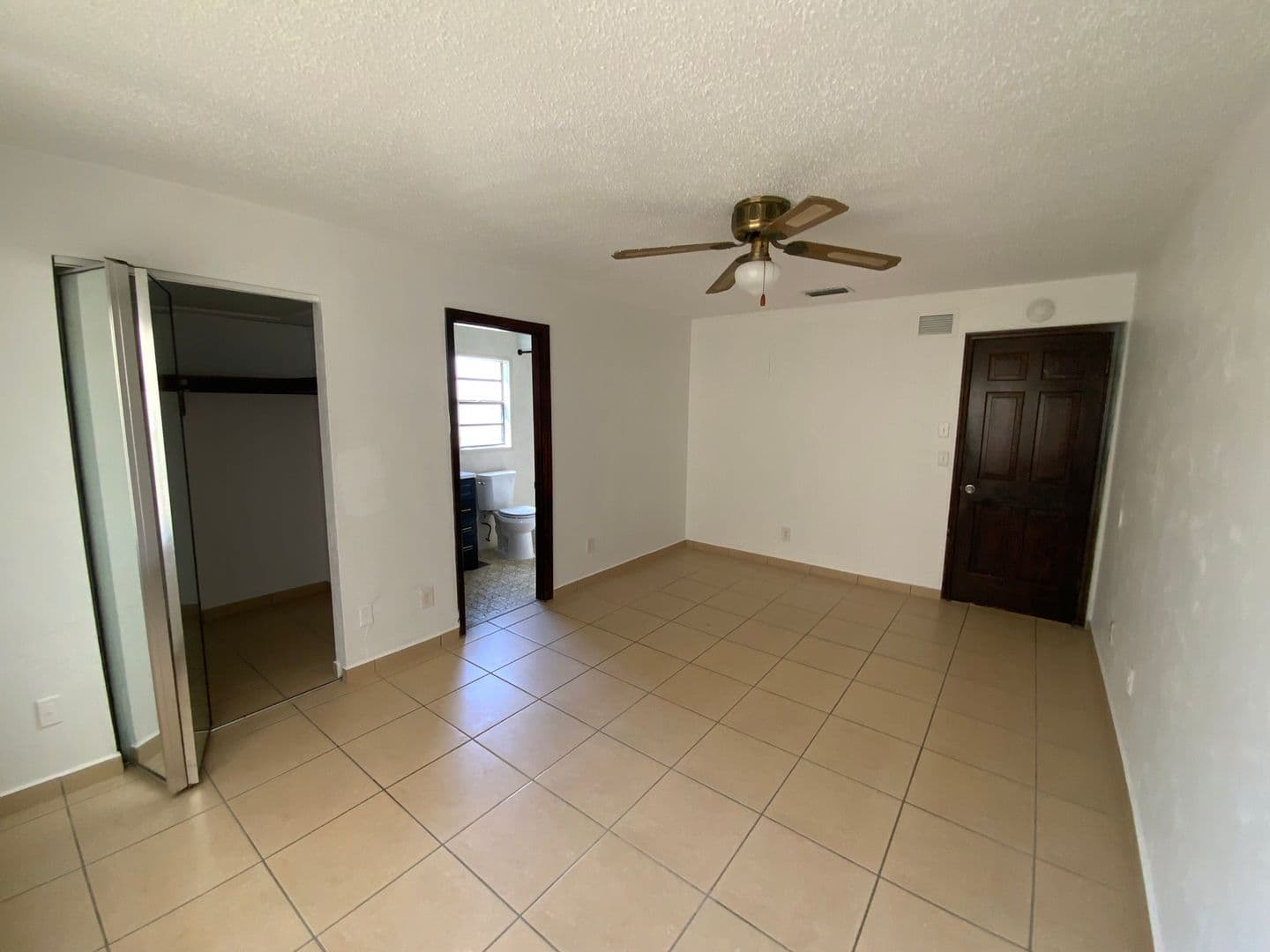 Deltona Condo: 141 Landmark St