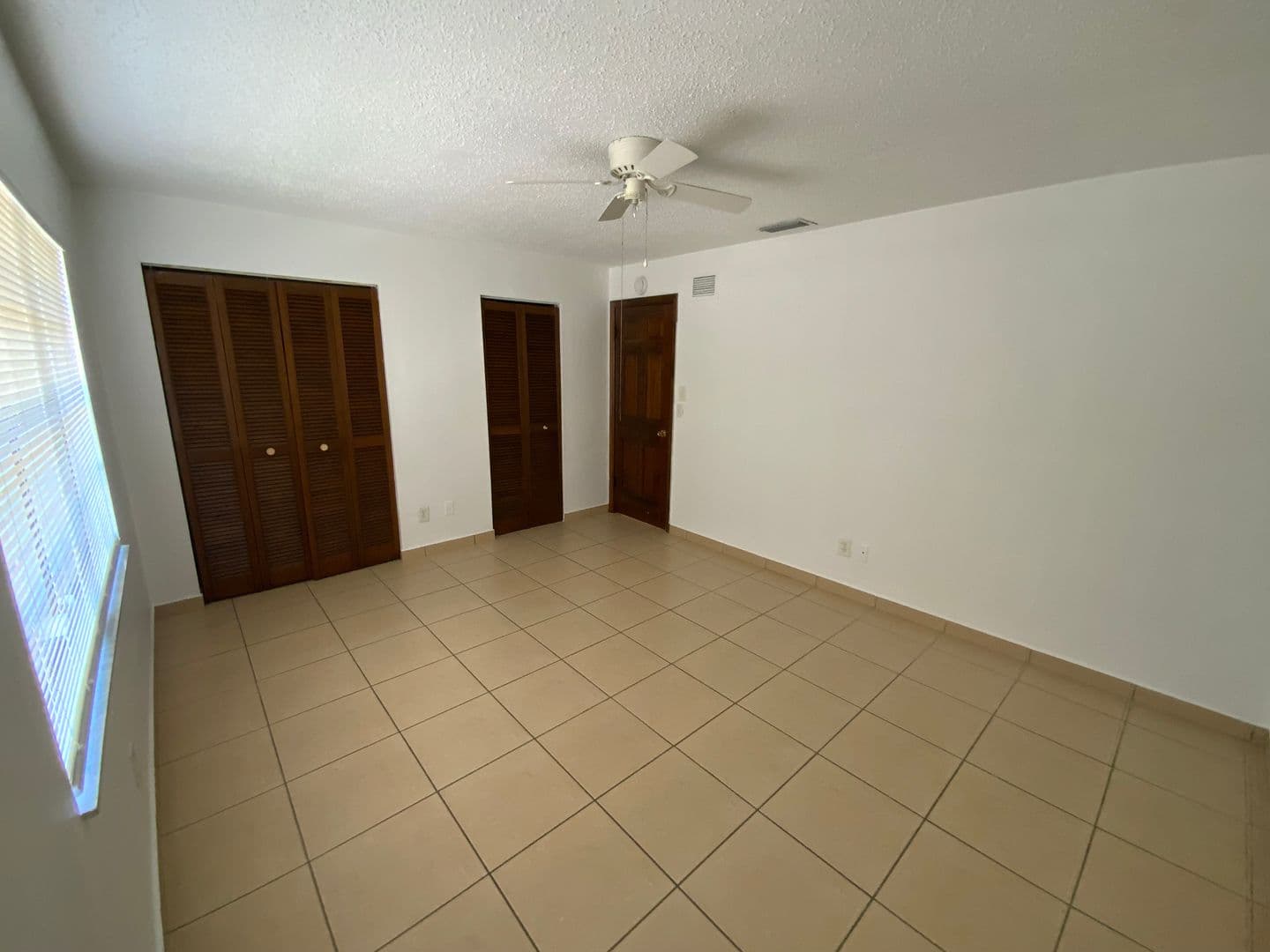Deltona Condo: 141 Landmark St