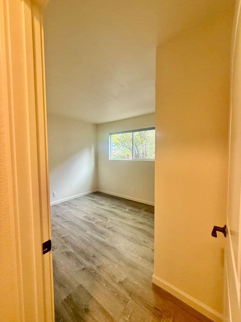Bishop Apartment: 467 S. Fowler St.