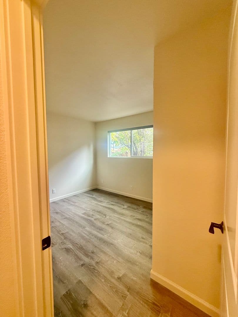 Bishop Apartment: 467 S. Fowler St.