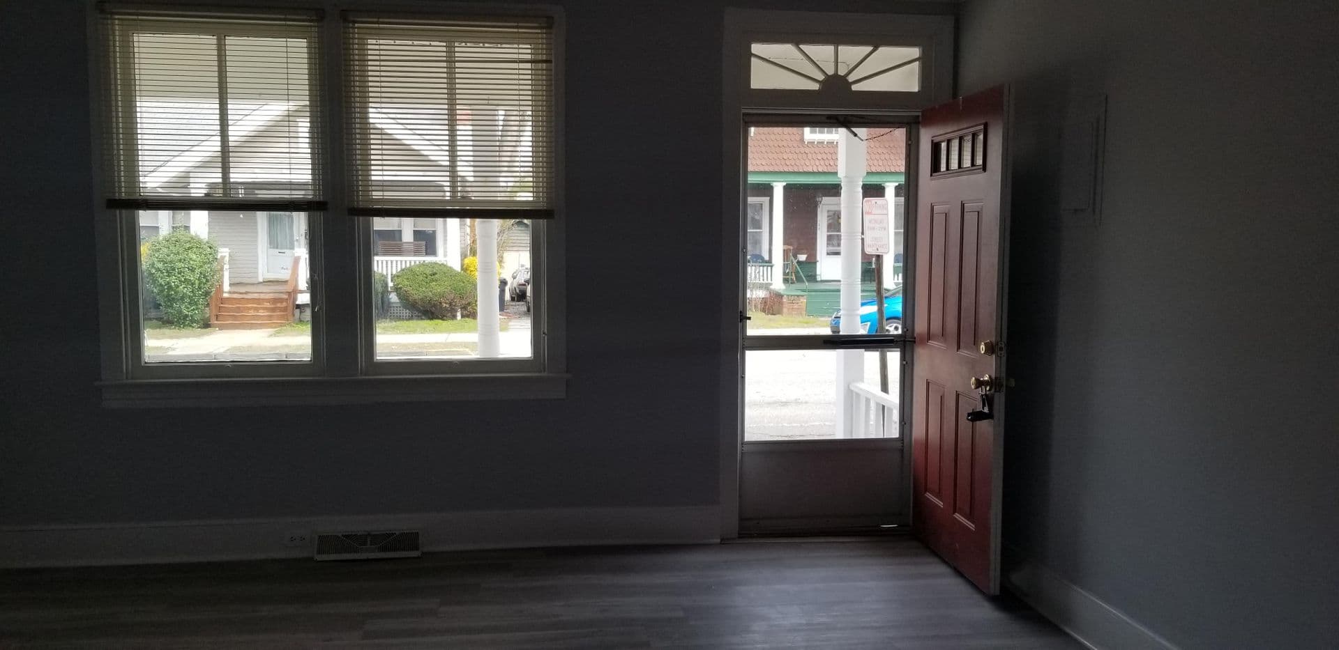 Smyrna House: 131 N Main Street