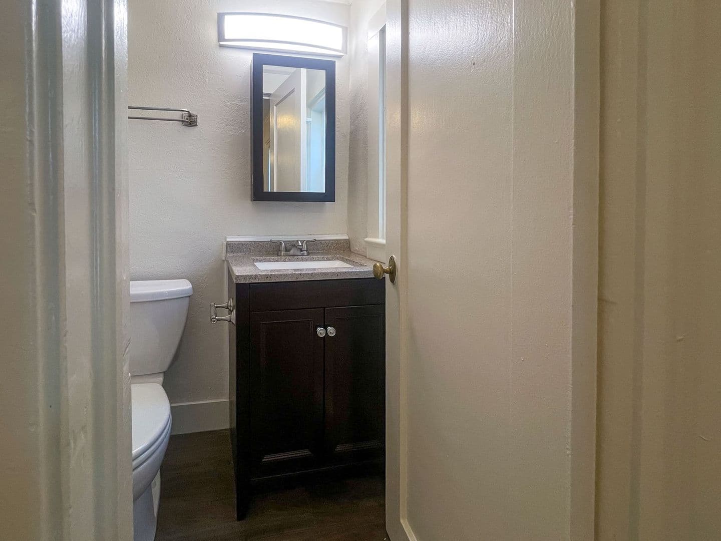 La Grande Apartment: 1306 N Ave