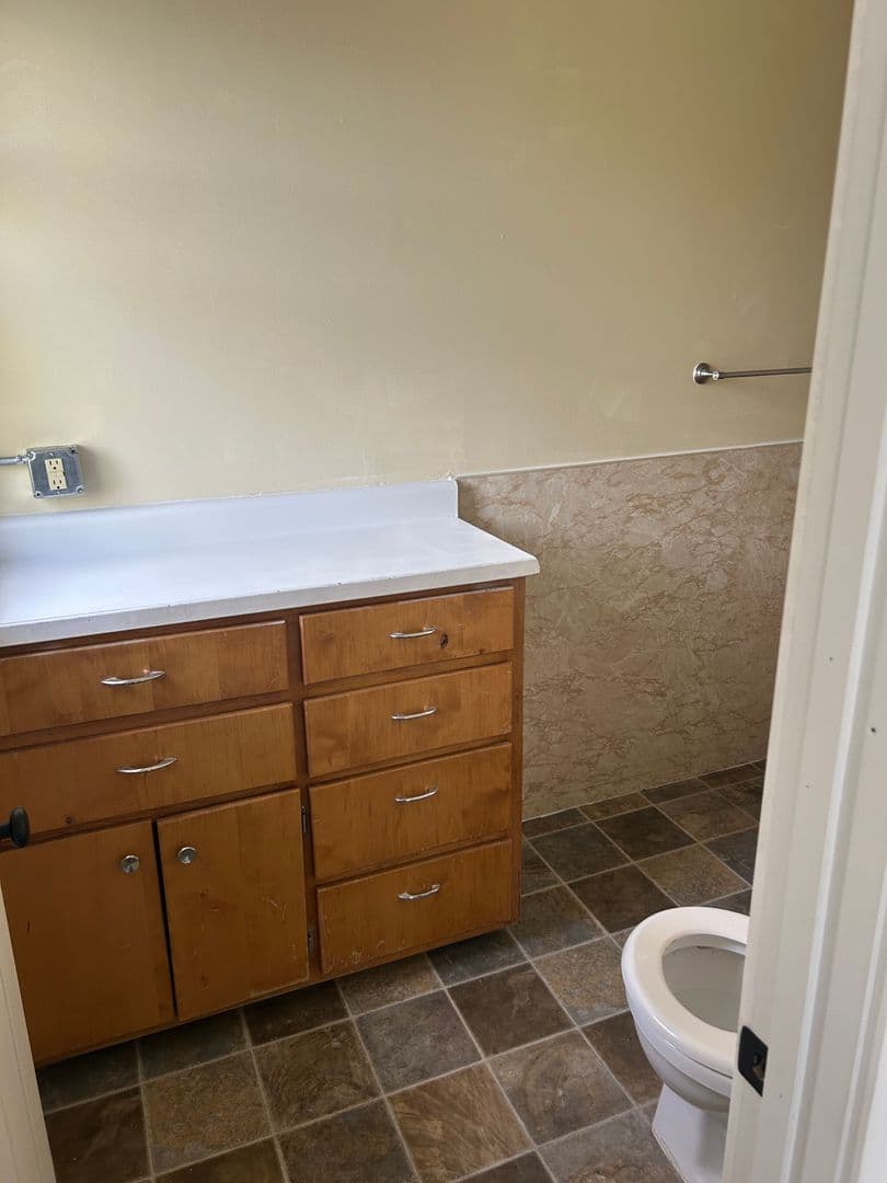 La Grande Apartment: 1408 Washington