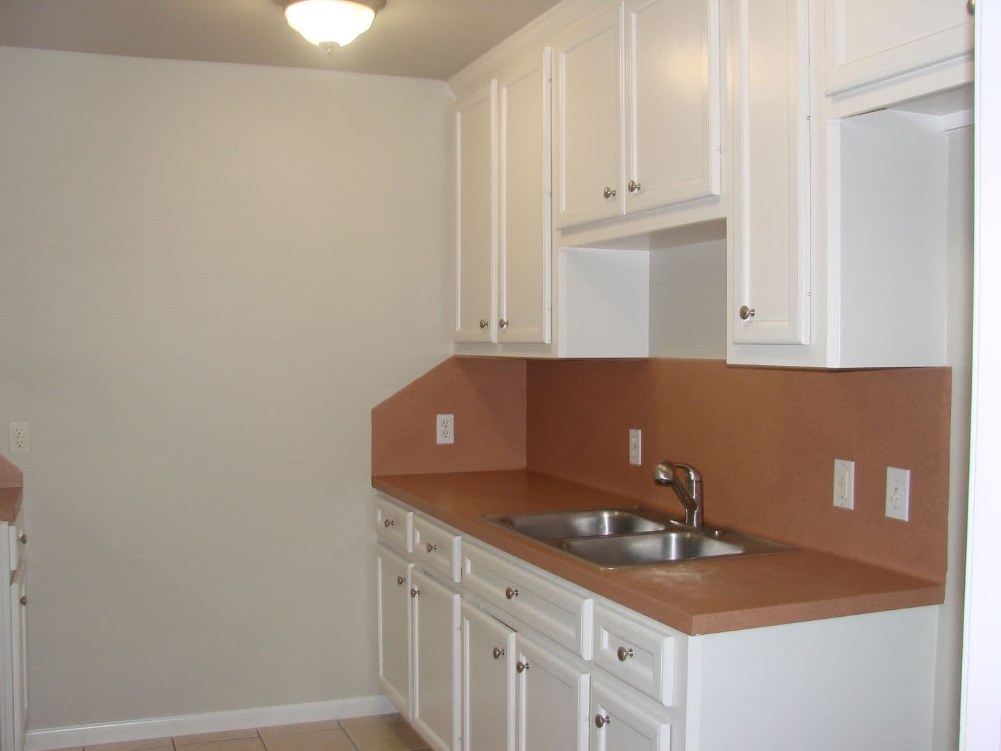 Houston Multiplex: 815 Cravens St