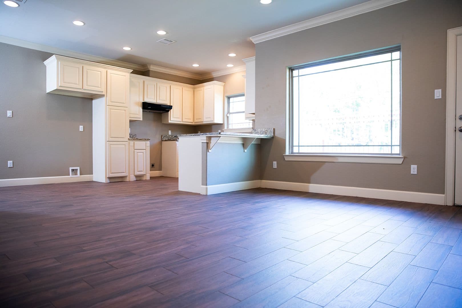 Houston Apartment: BLK 1 - Craven Oaks St.