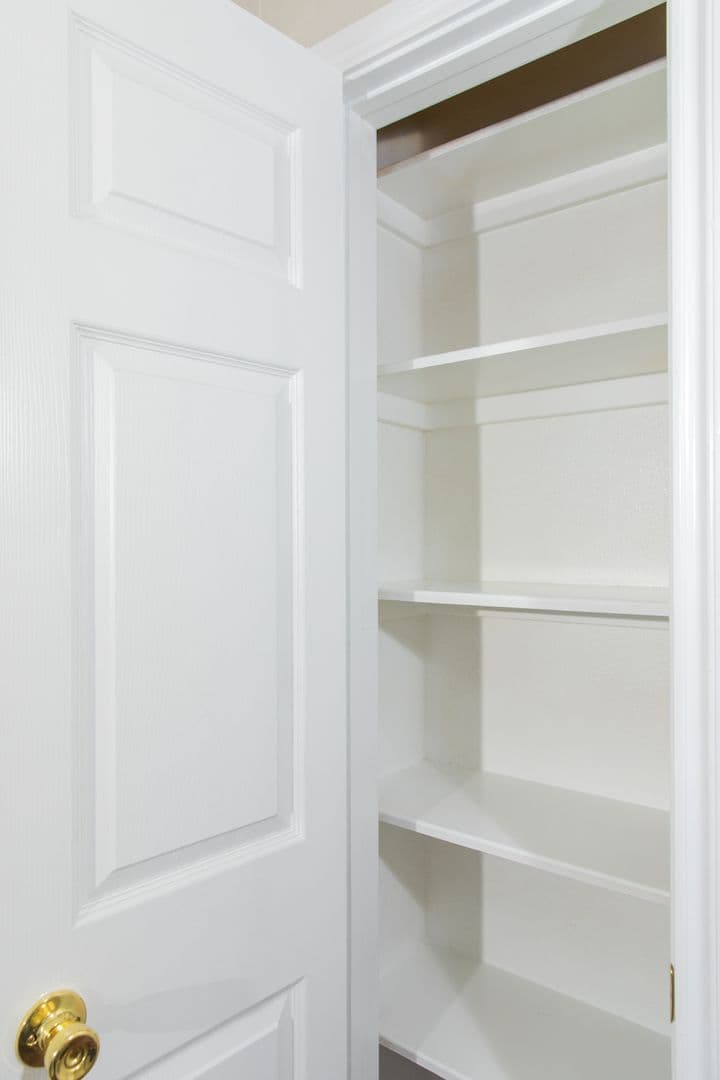 Houston Apartment: 815 Tidwell Rd