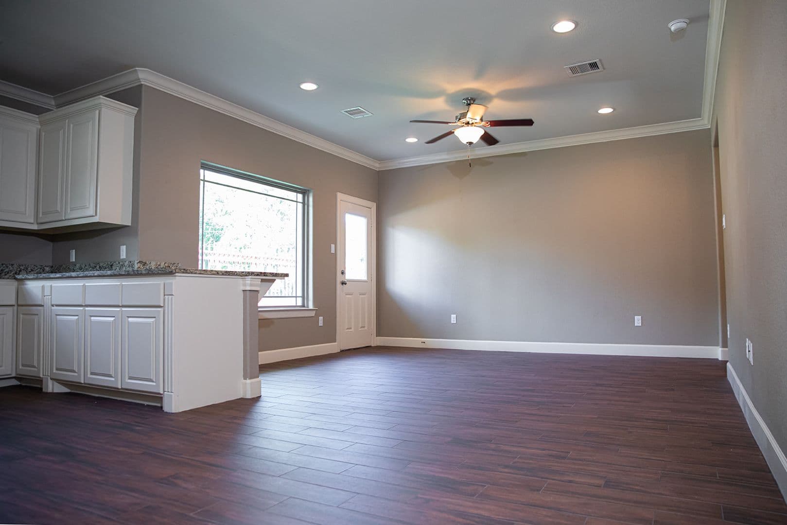 Houston Apartment: BLK 1 - Craven Oaks St.