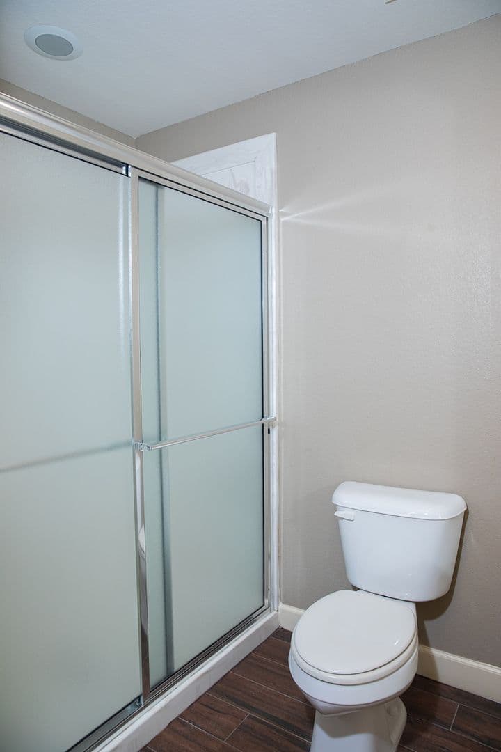 Houston Apartment: BLK 1 - Craven Oaks St.