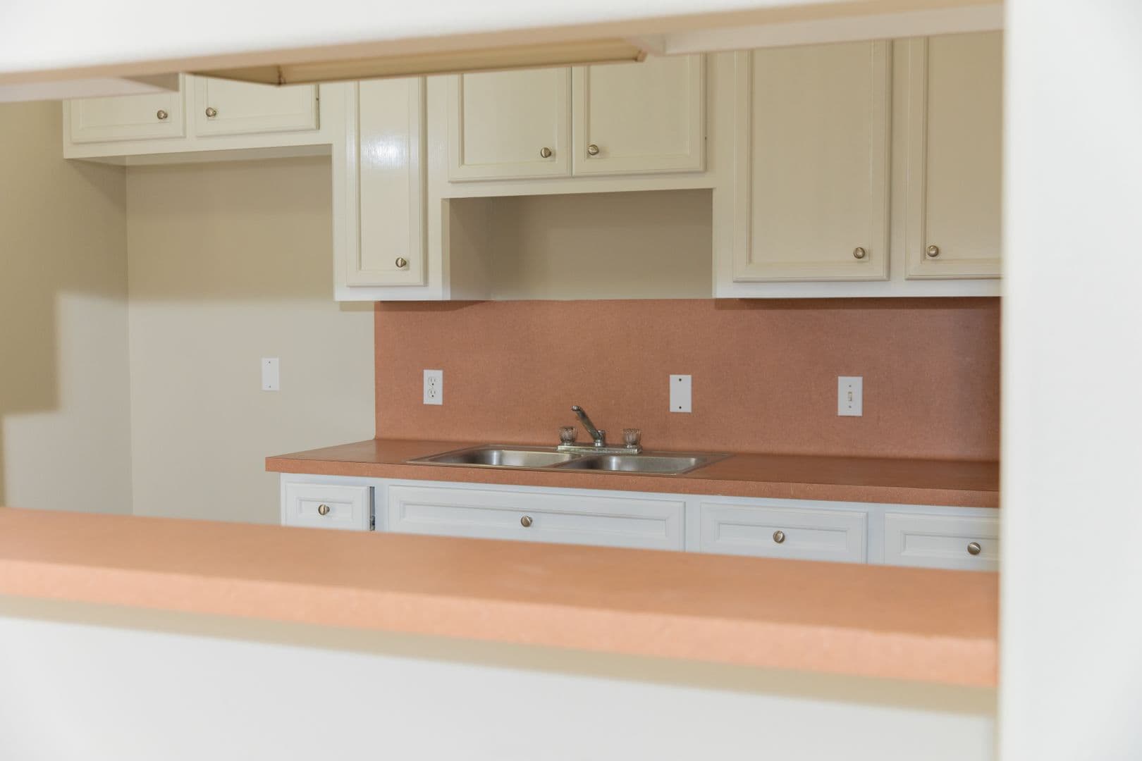 Houston Apartment: 815 Tidwell Rd