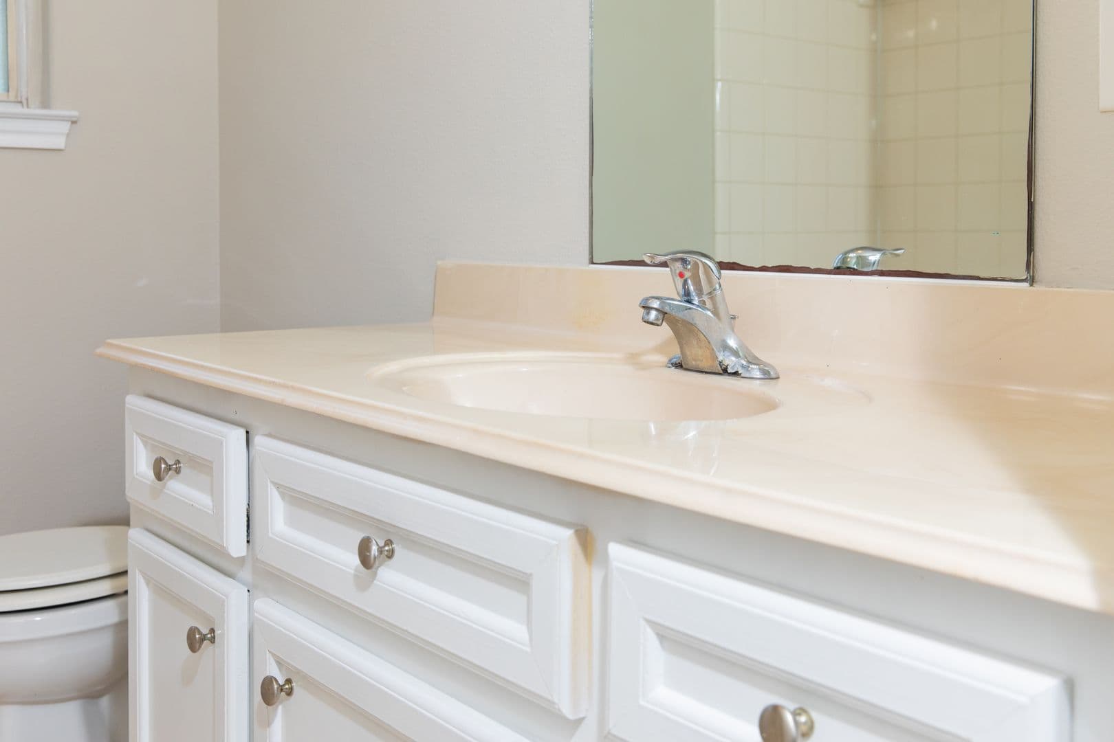 Houston Apartment: 815 Tidwell Rd
