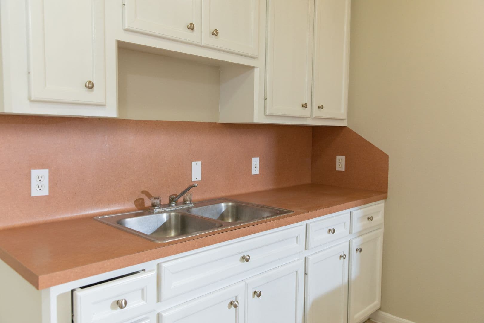 Houston Apartment: 815 Tidwell Rd
