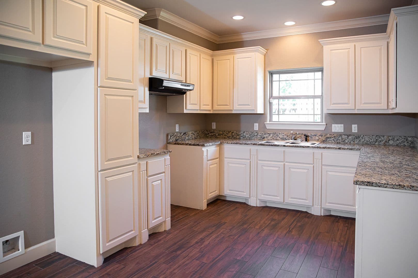 Houston Apartment: BLK 1 - Craven Oaks St.