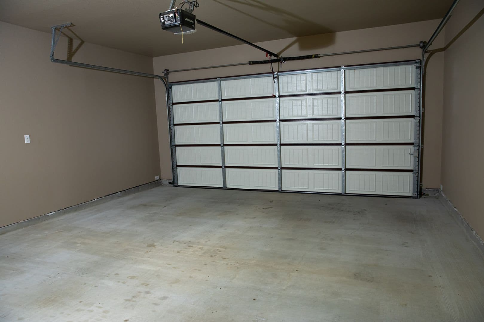 Houston Apartment: BLK 1 - Craven Oaks St.