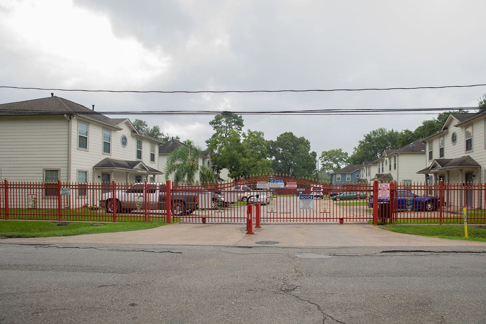 Houston Multiplex: 815 Cravens St