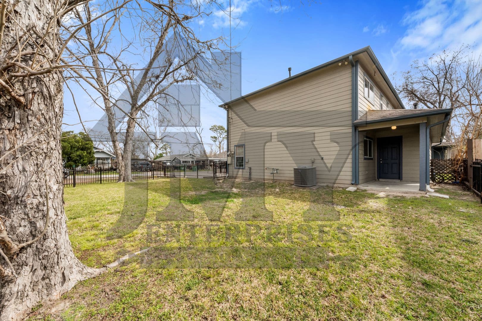 Houston Apartment: 2526 Aldon St