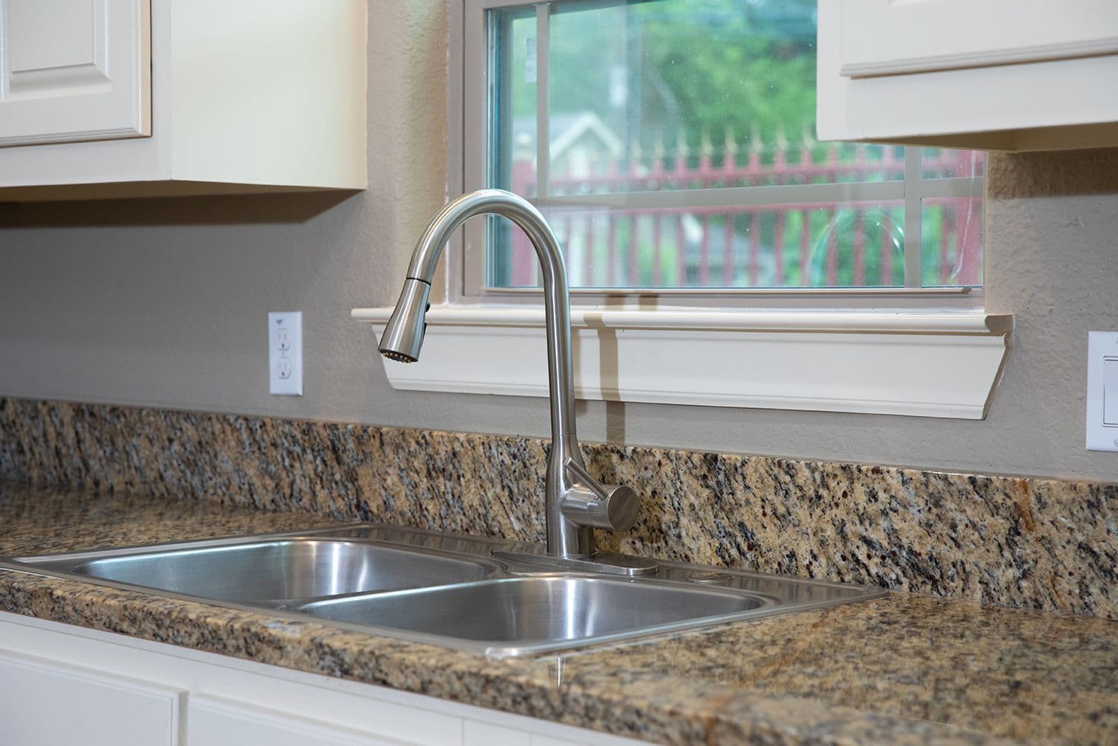 Houston Apartment: BLK 1 - Craven Oaks St.