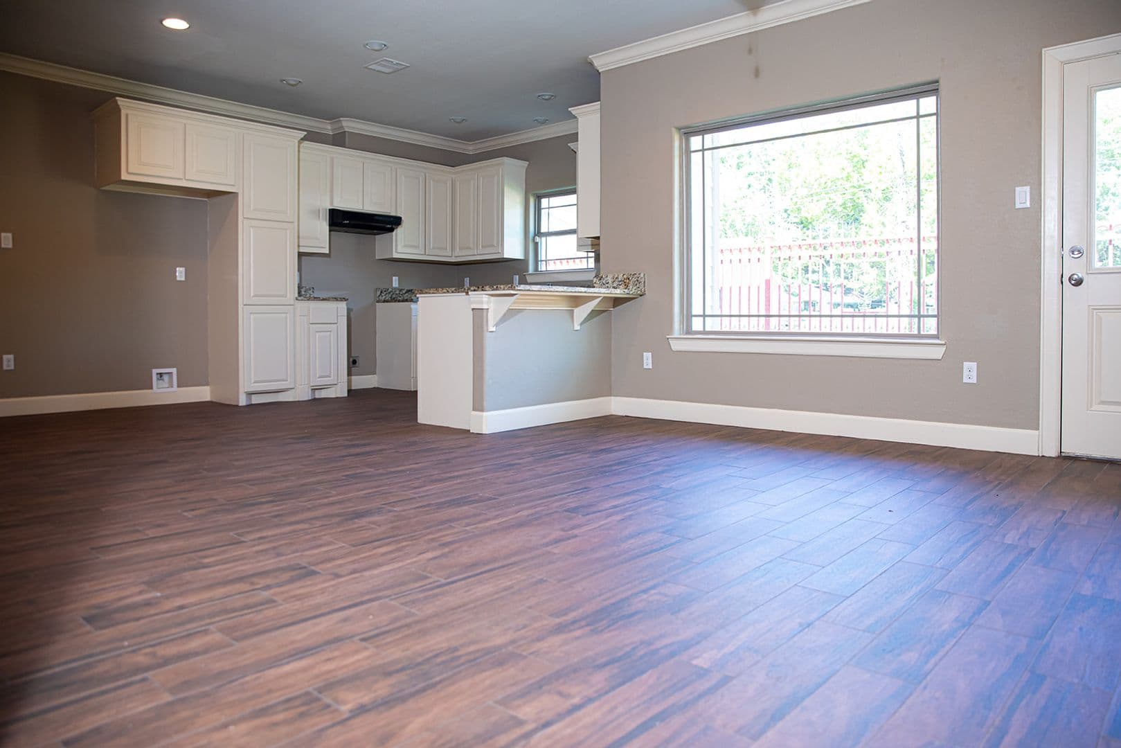 Houston Apartment: BLK 1 - Craven Oaks St.