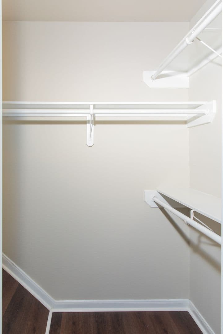 Houston Apartment: 815 Tidwell Rd