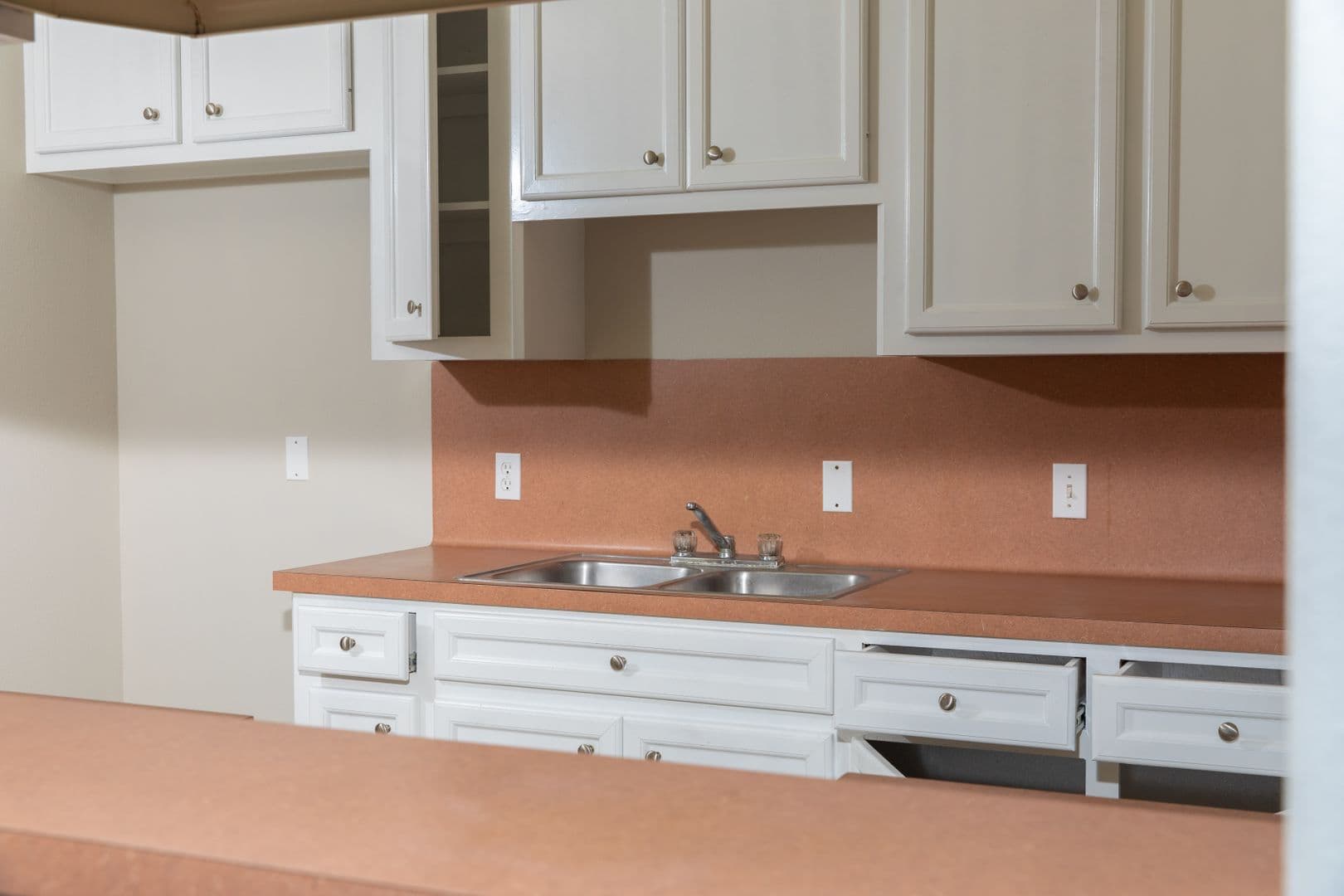 Houston Apartment: 815 Tidwell Rd