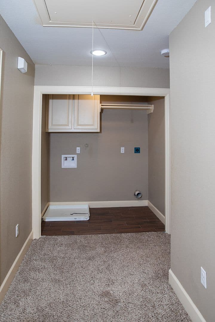 Houston Apartment: BLK 1 - Craven Oaks St.