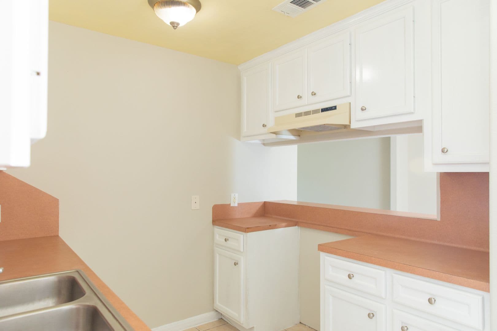Houston Apartment: 815 Tidwell Rd