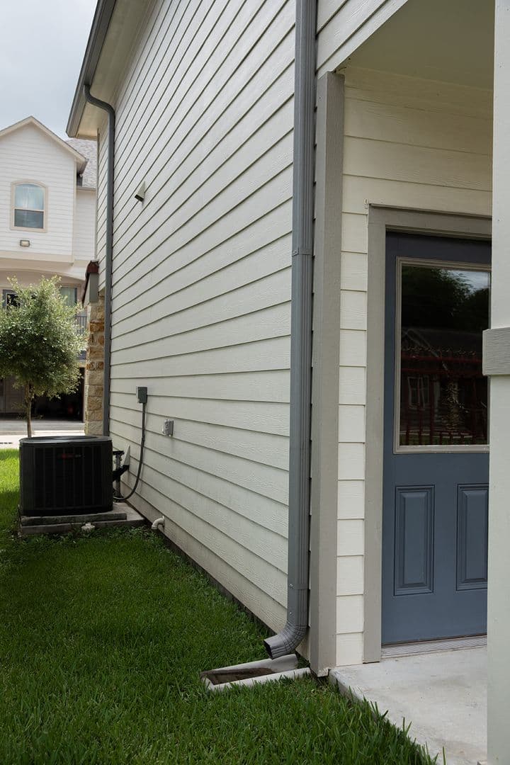 Houston Apartment: BLK 1 - Craven Oaks St.
