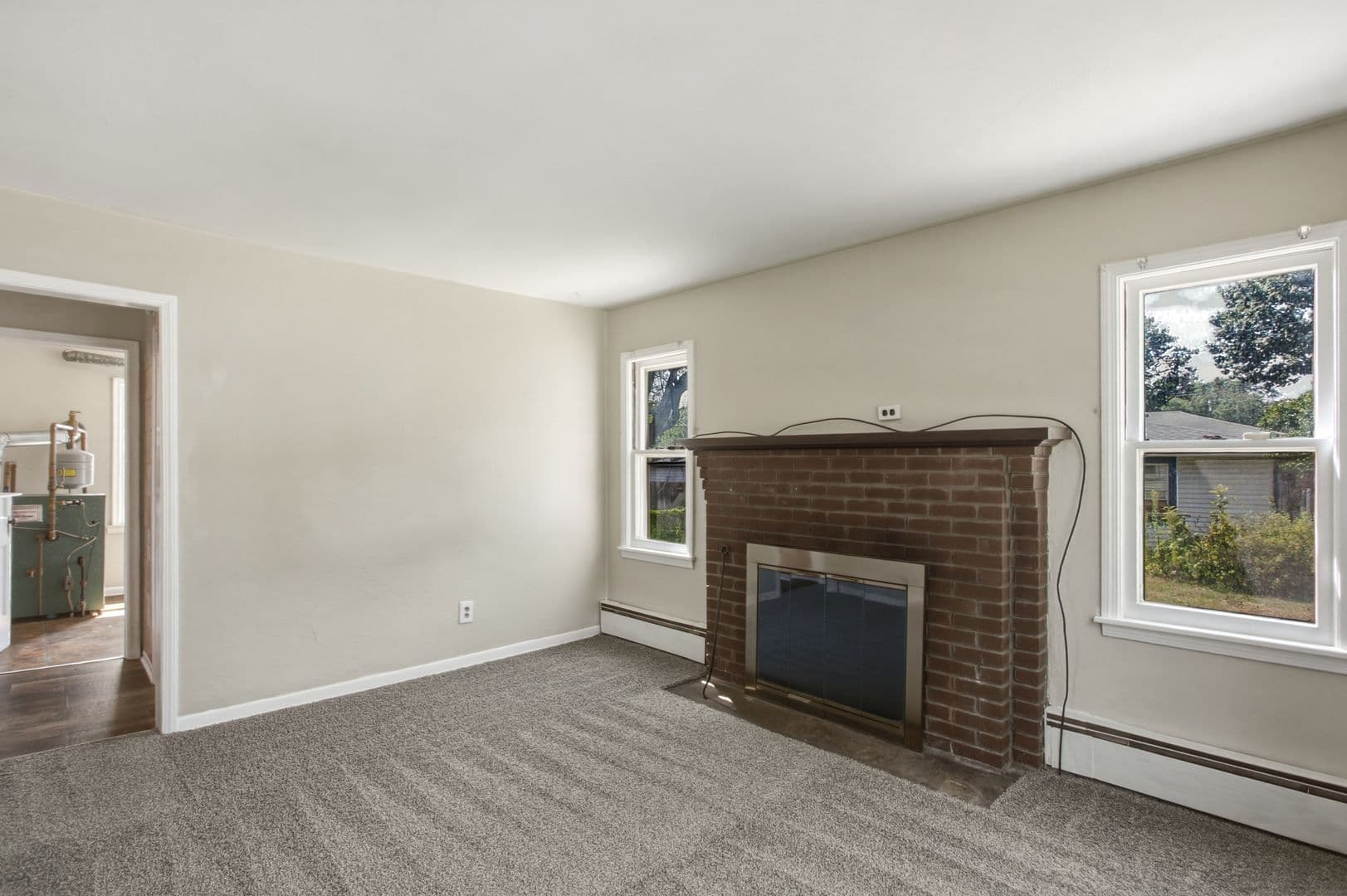 Dearborn Heights House: 25433 McDonald St