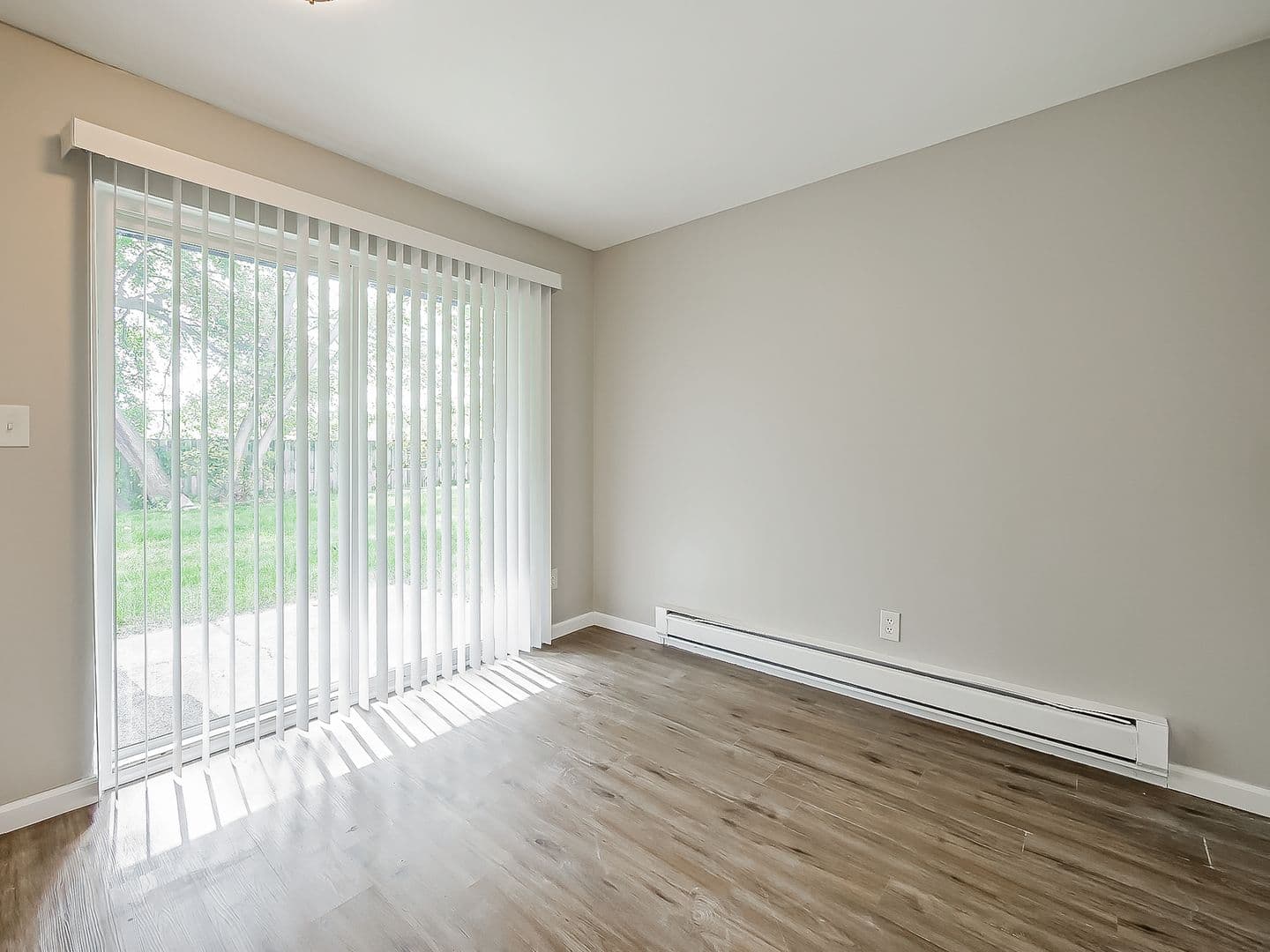 White Lake Apartment: 219 Summit Ridge Dr