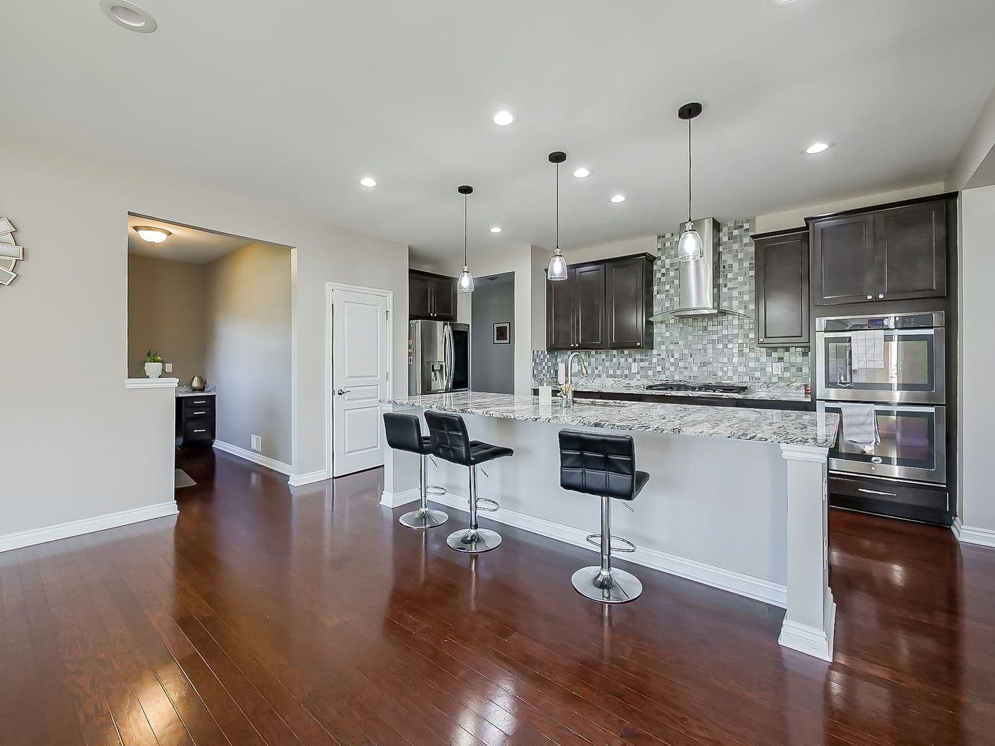 South Lyon House: 23431 Crooked Tree Ct S