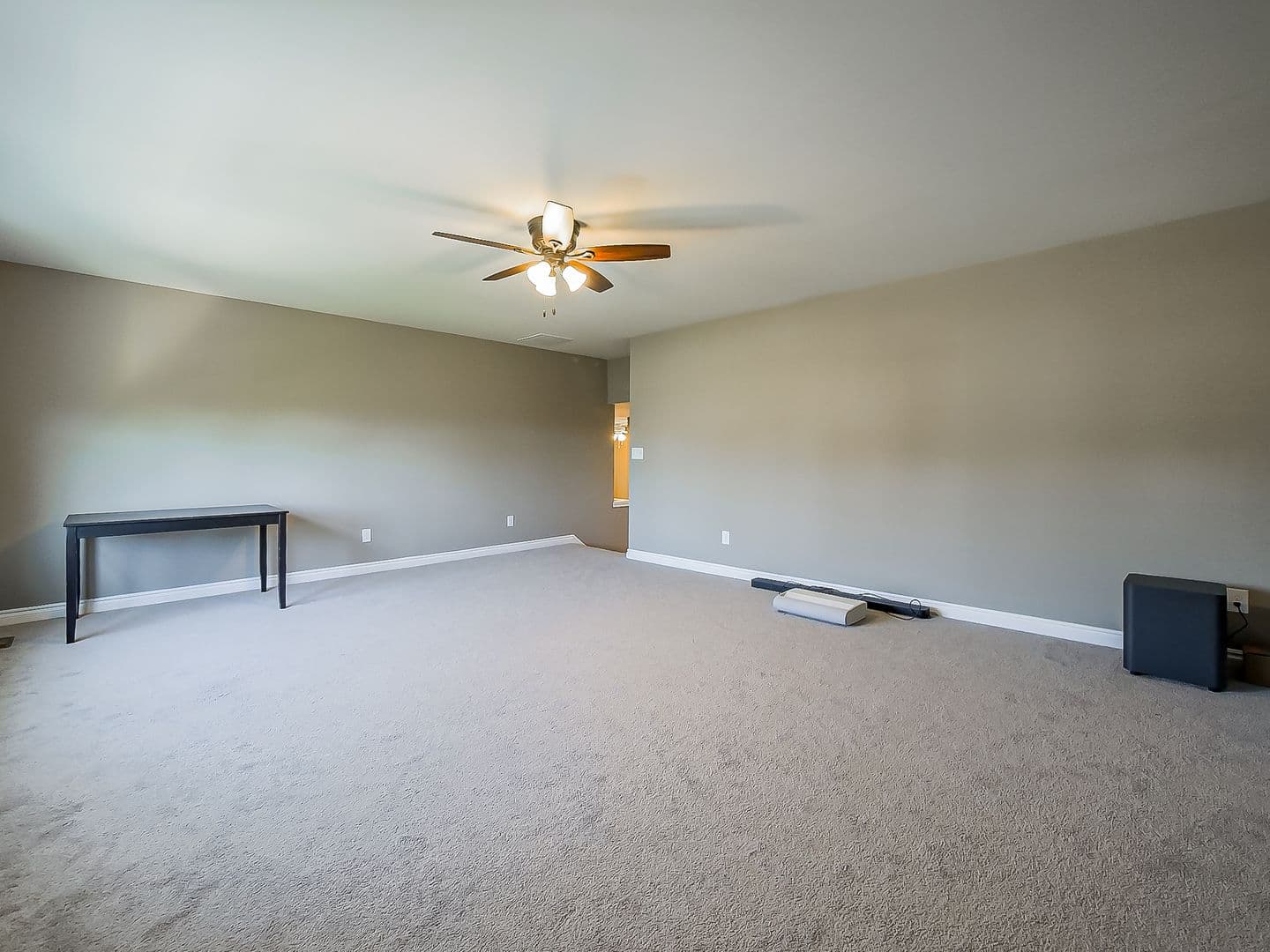 South Lyon House: 23431 Crooked Tree Ct S