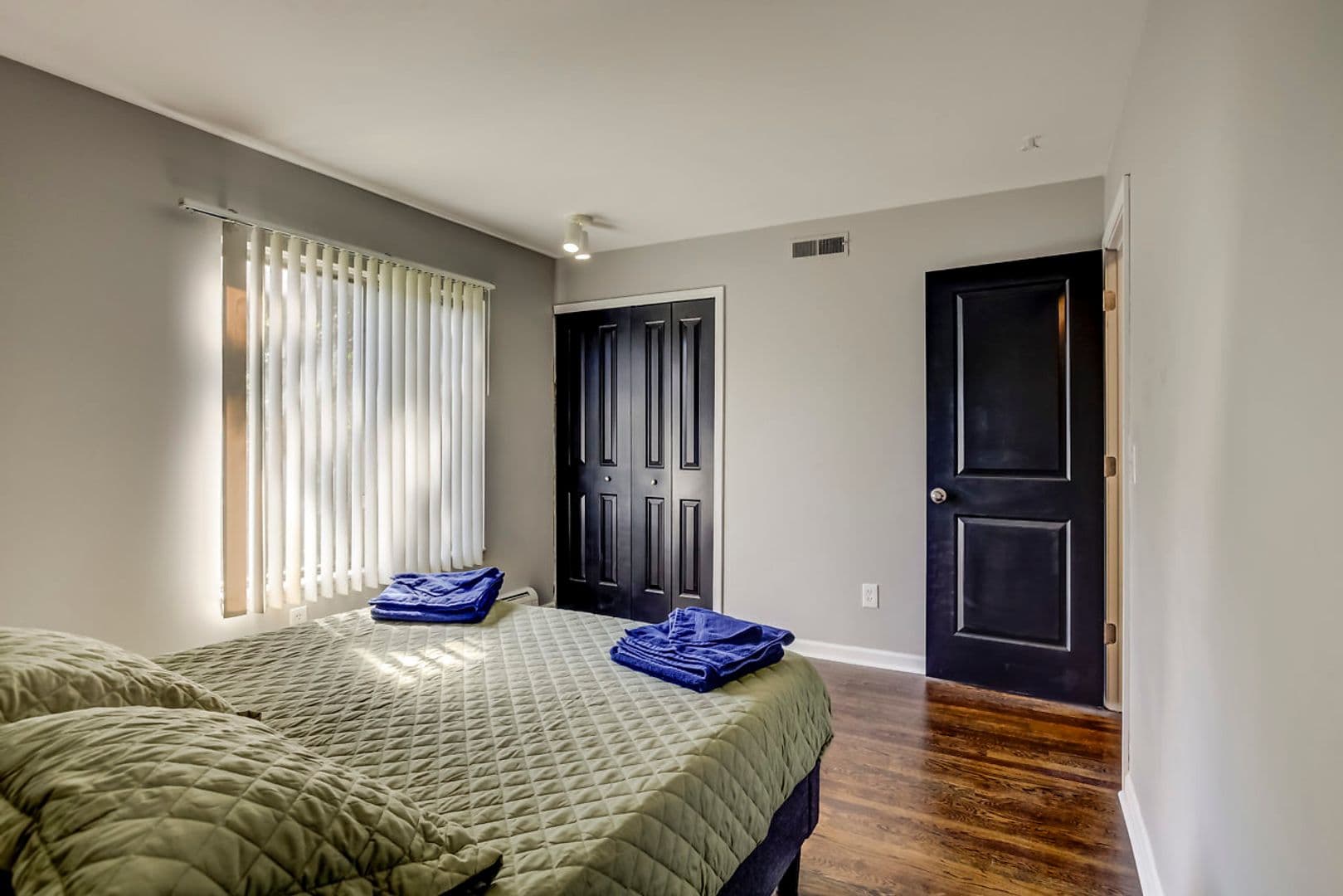 Farmington Apartment: 33302 Kingslane Ct