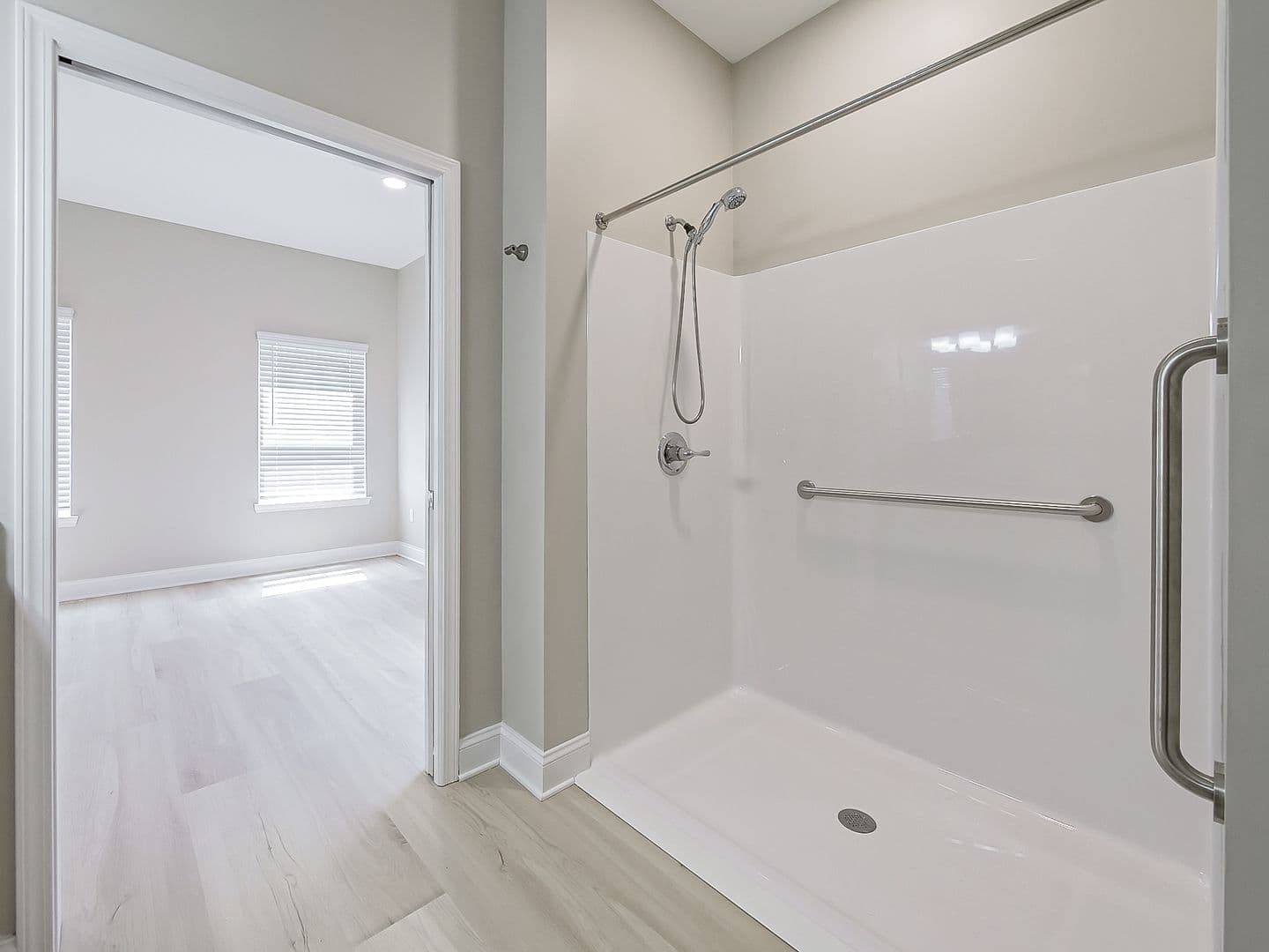Westland Apartment: 31480 Warren Rd