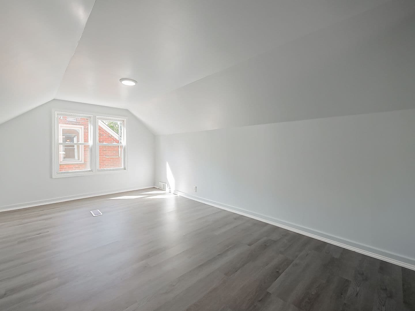 Inkster House: 127 Auburn St