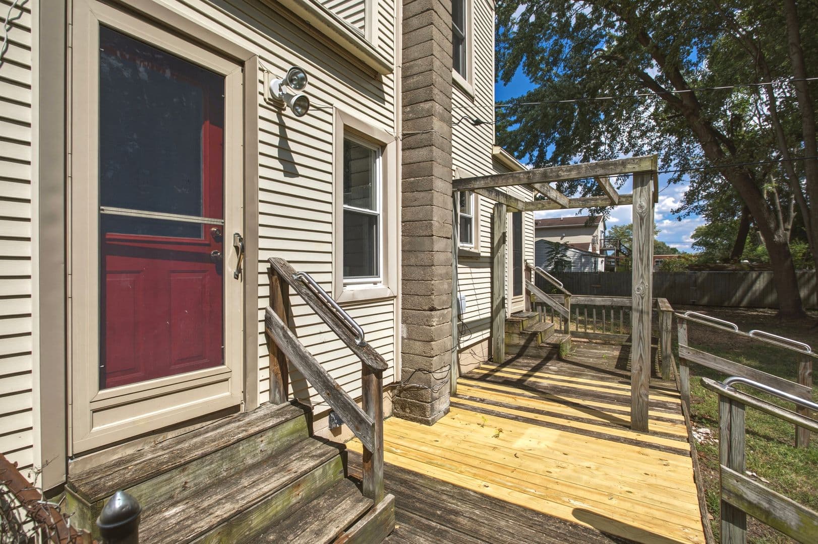 Dearborn Heights House: 25433 McDonald St