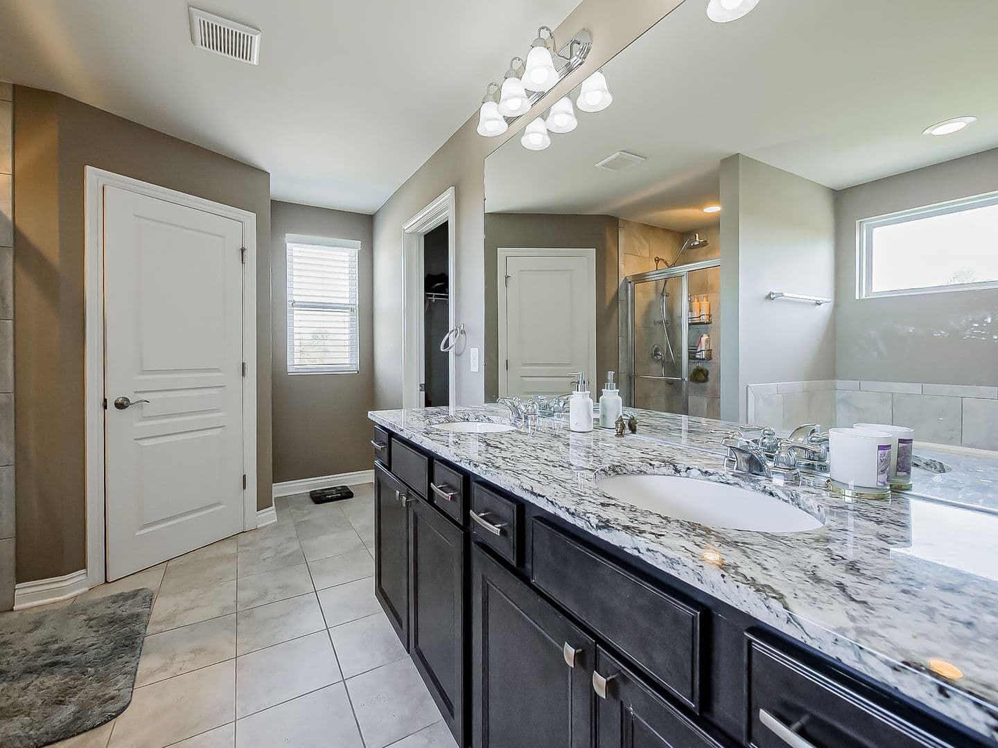 South Lyon House: 23431 Crooked Tree Ct S
