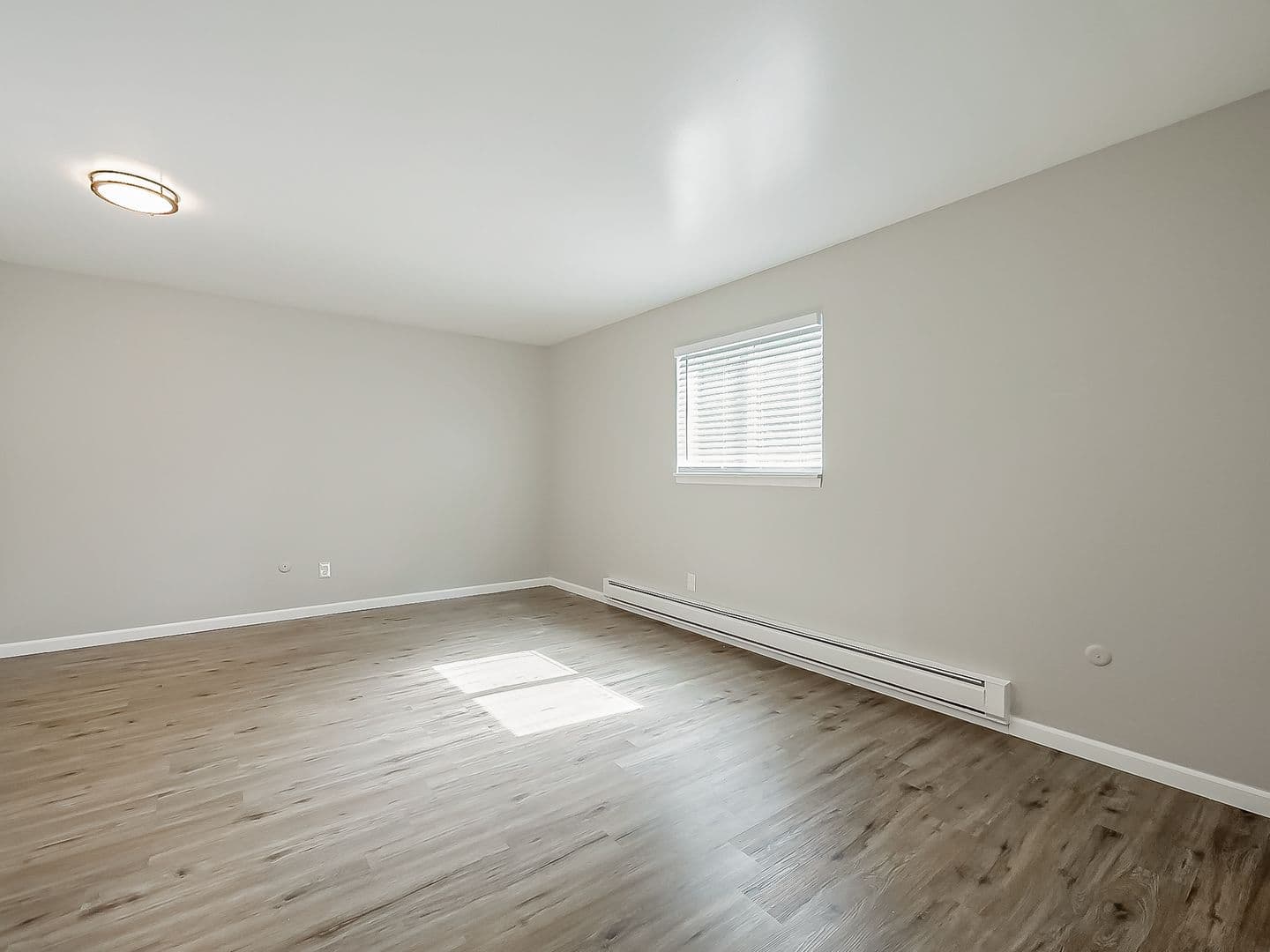 White Lake Apartment: 219 Summit Ridge Dr