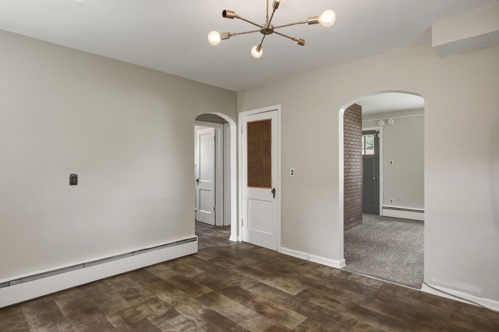 Dearborn Heights House: 25433 McDonald St
