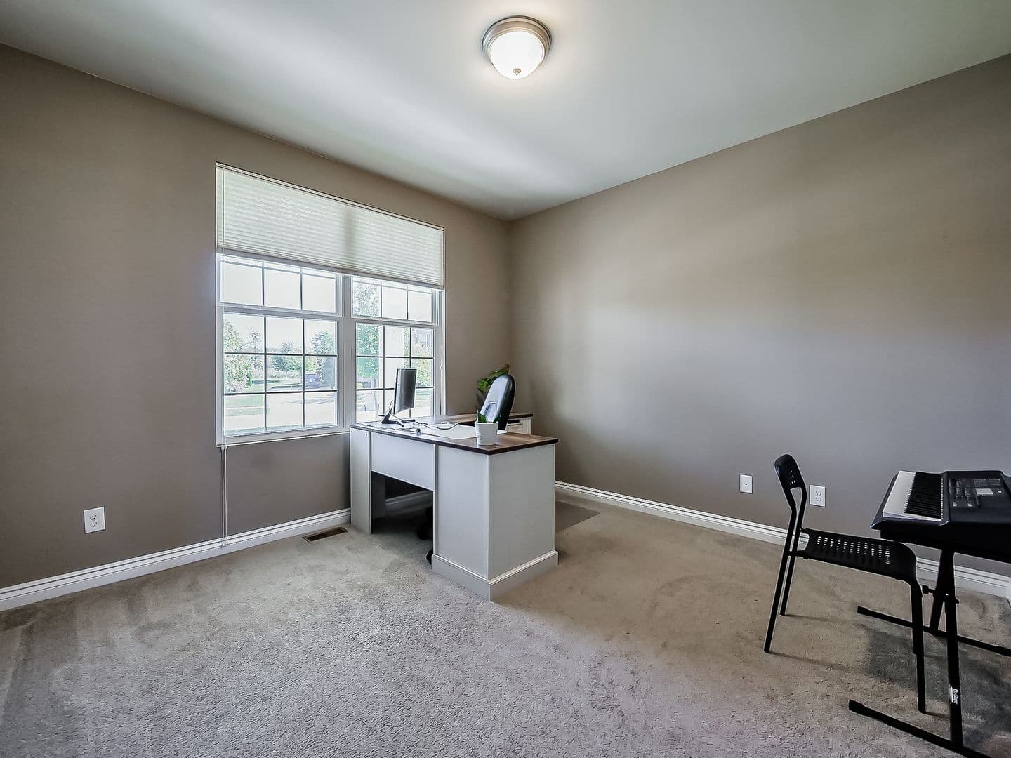 South Lyon House: 23431 Crooked Tree Ct S