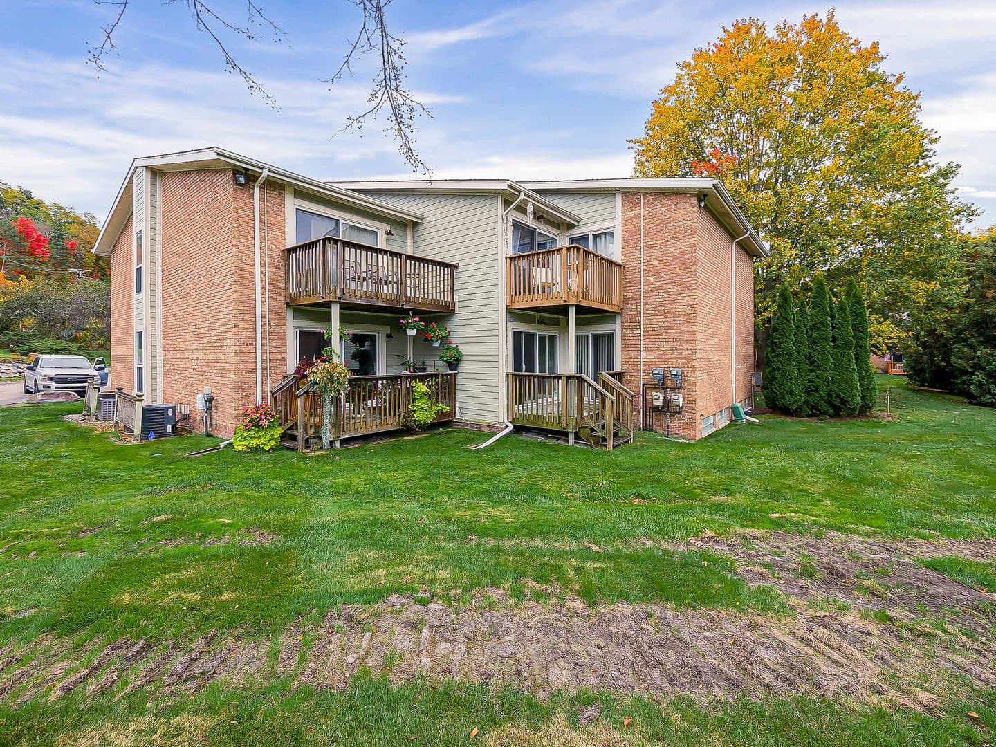 Northville House: 655 Randolph St Unit 102
