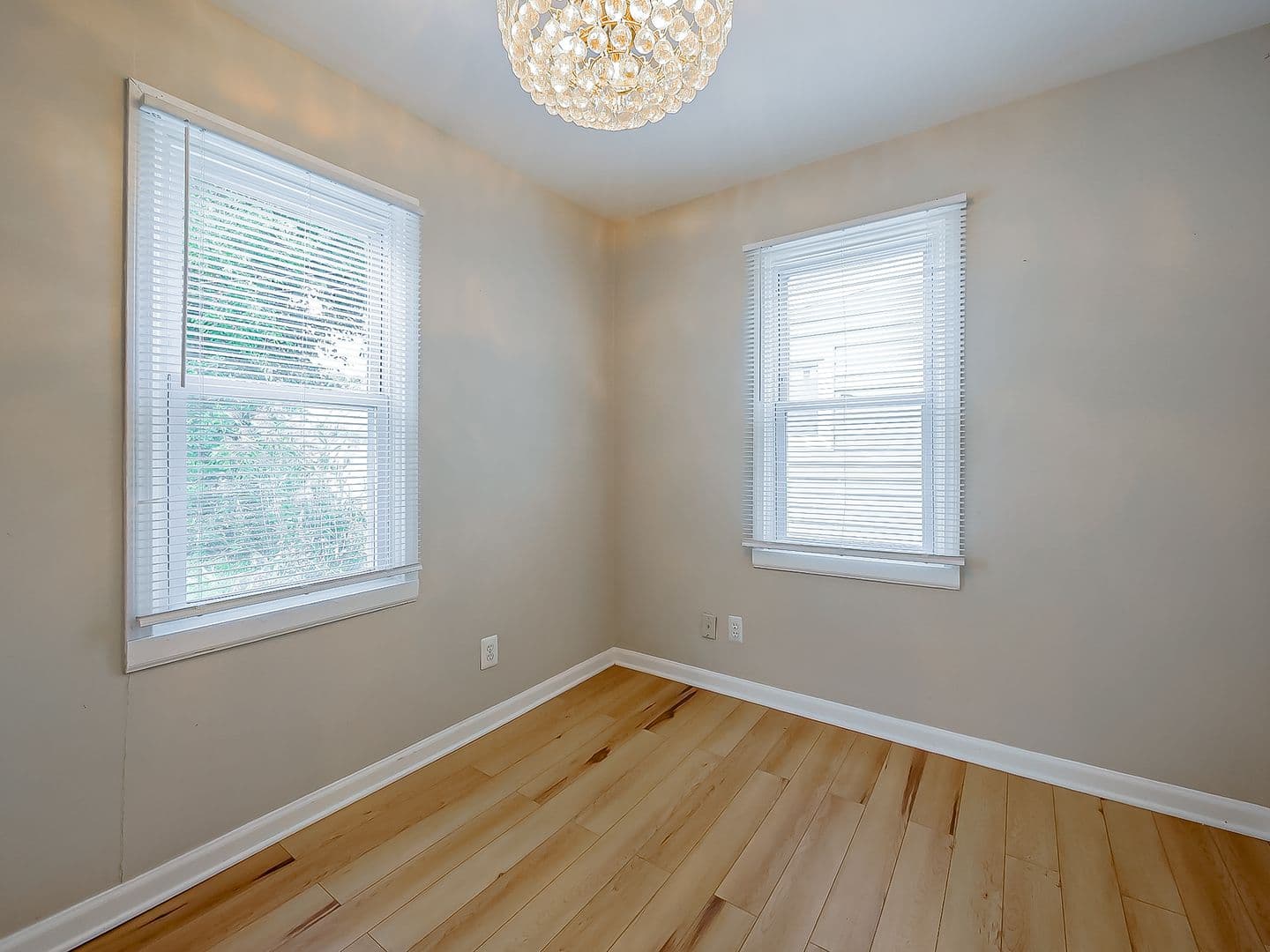 Madison Heights House: 53 E Hudson