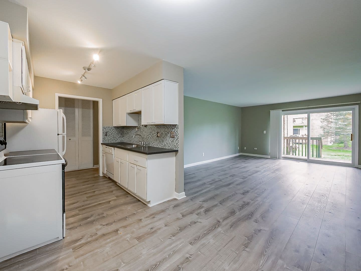 Northville House: 655 Randolph St Unit 102