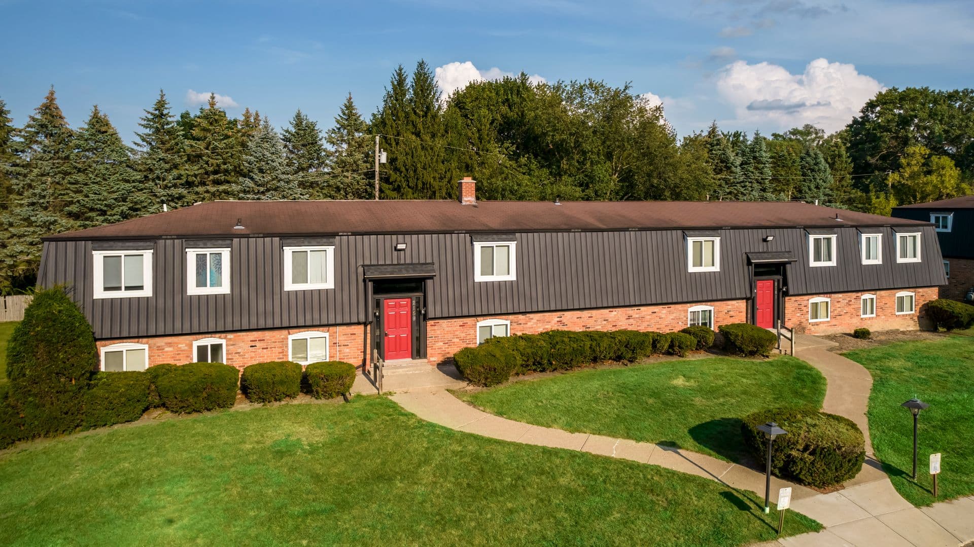 Walled Lake Apartment: 2173 Decker Rd