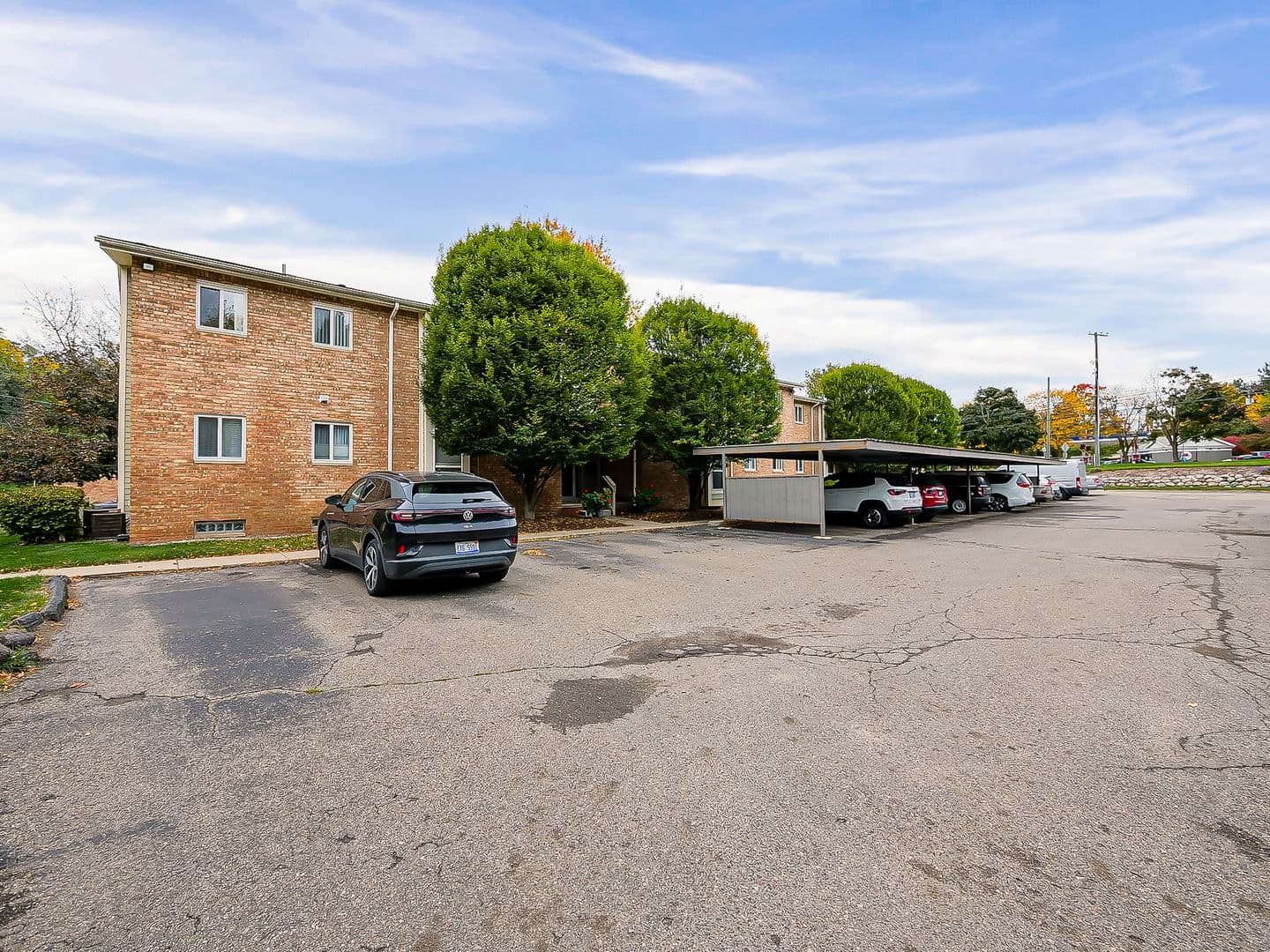 Northville House: 655 Randolph St Unit 102